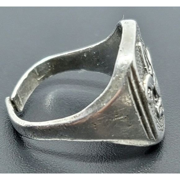 Vintage Sterling Silver Boy Scout Ring Size 6 - Picture 3 of 5